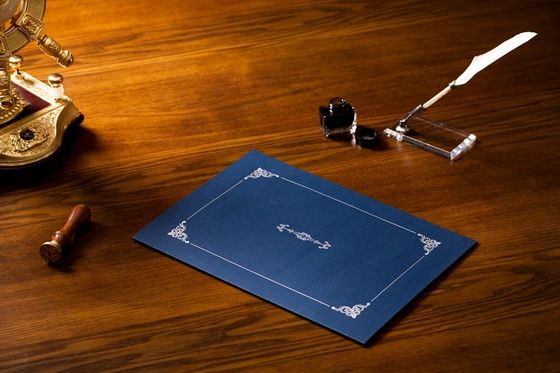横/利用できる縦版銀製の熱い押す証明書のペーパー ホールダー